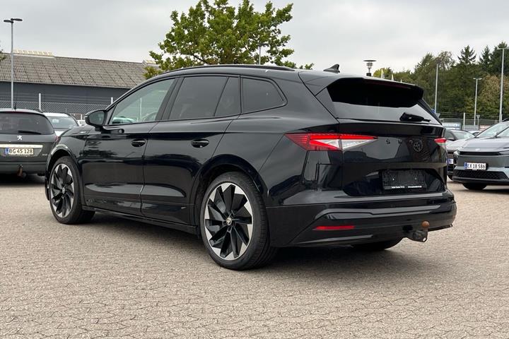 Sort Skoda Enyaq fra 2024