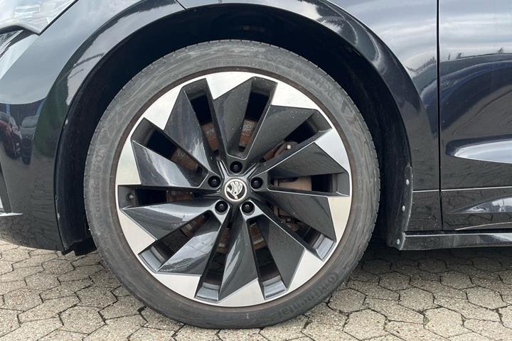 Sort Skoda Enyaq fra 2024