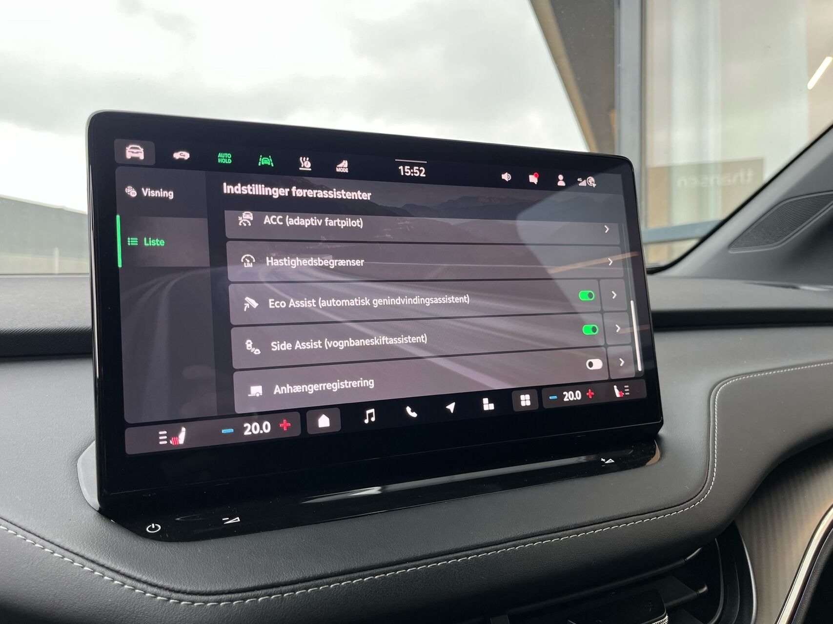 Sort Skoda Enyaq fra 2024