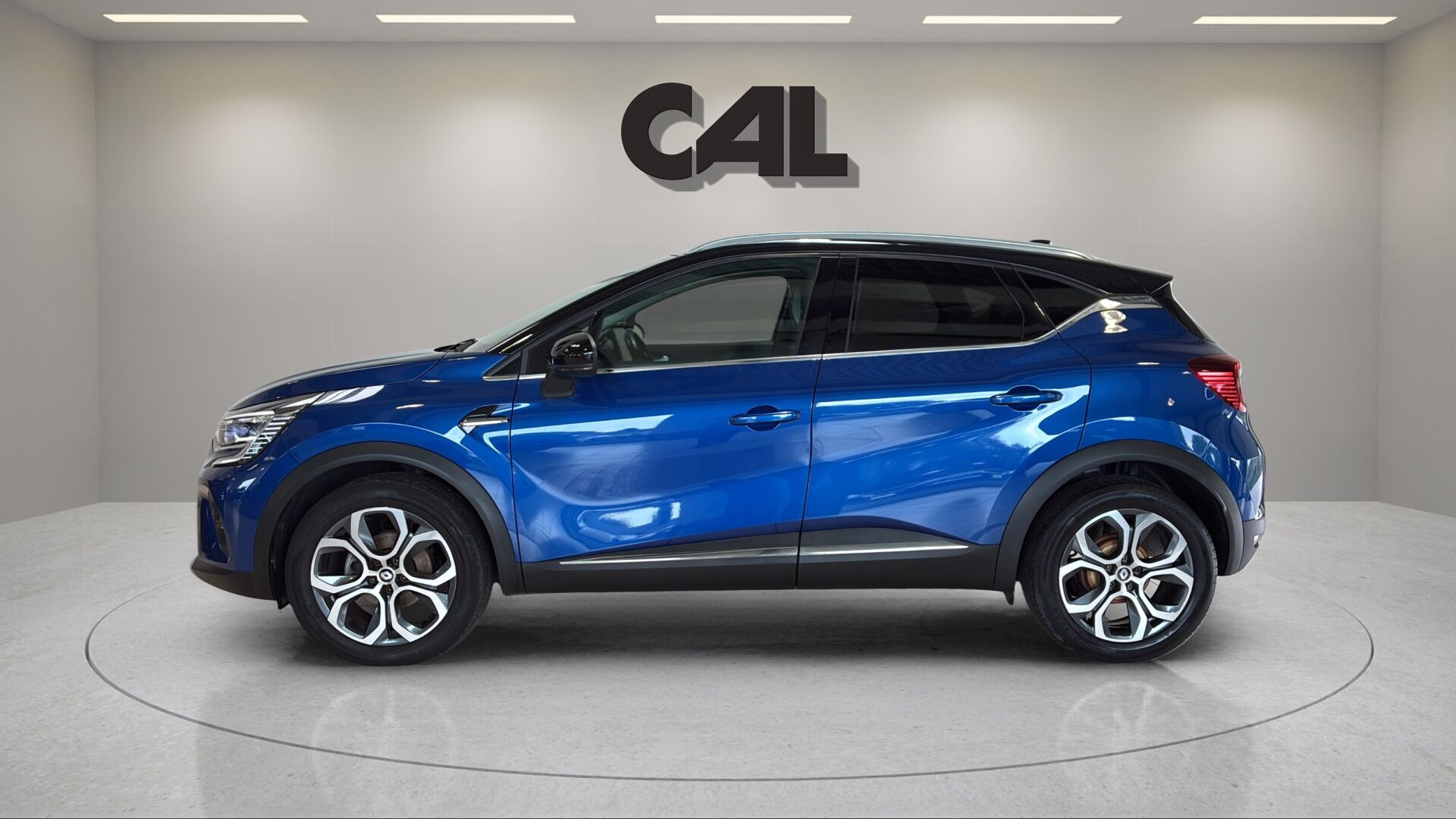 Blå Renault Captur fra 2022