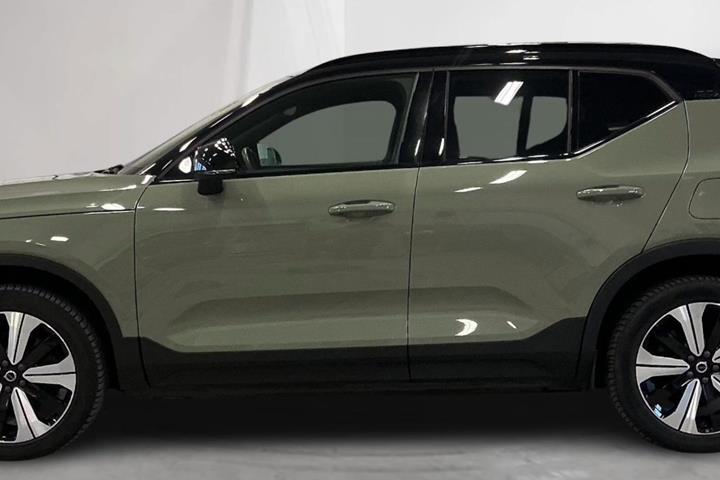 Grøn Volvo XC40 fra 2023