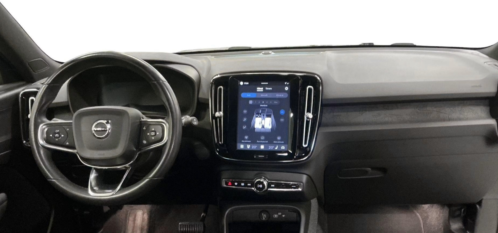 Grøn Volvo XC40 fra 2023