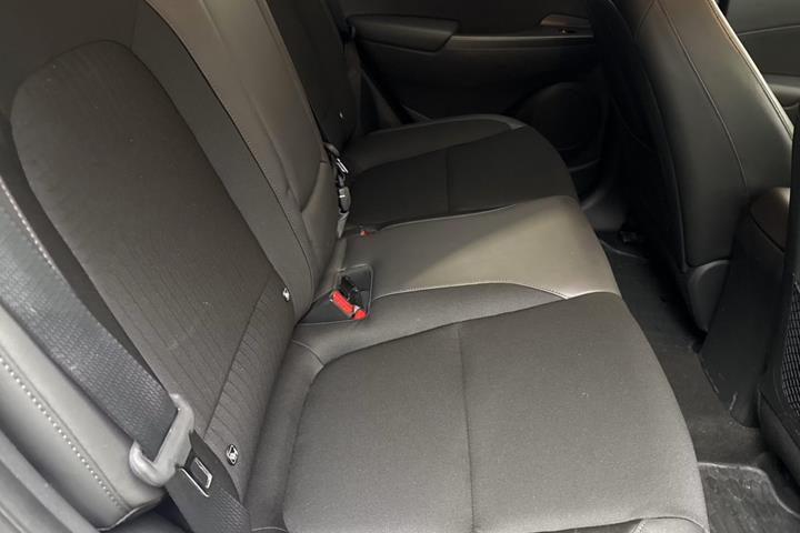 Hvid Hyundai Kona fra 2023