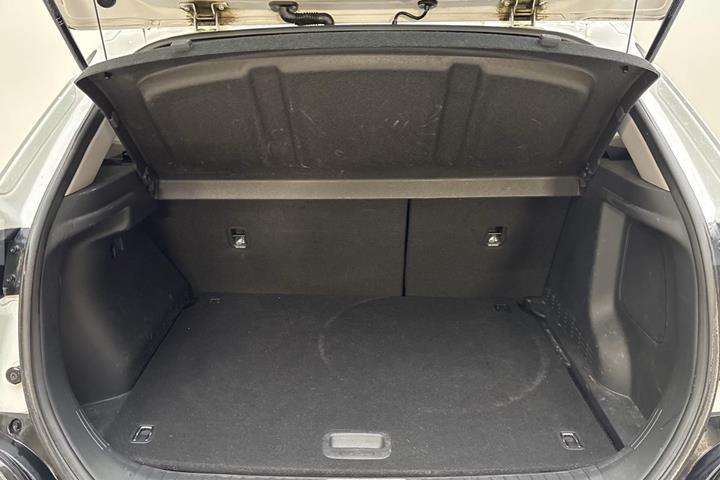 Hvid Hyundai Kona fra 2023