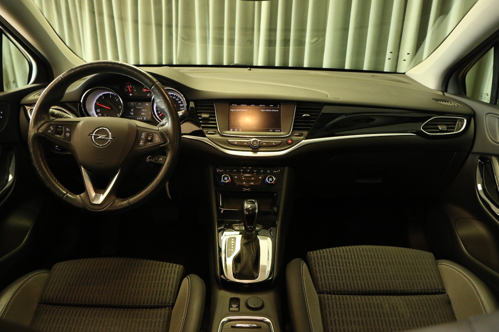 Grøn Opel Astra fra 2020