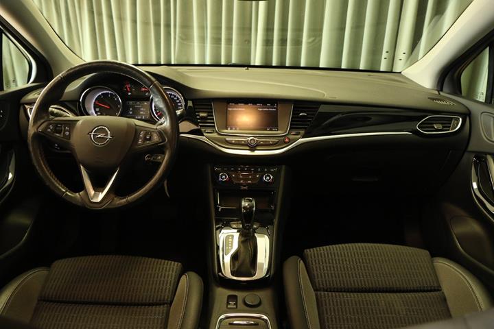 Grøn Opel Astra fra 2020