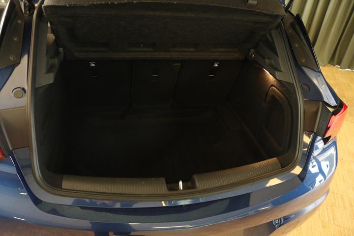 Grøn Opel Astra fra 2020