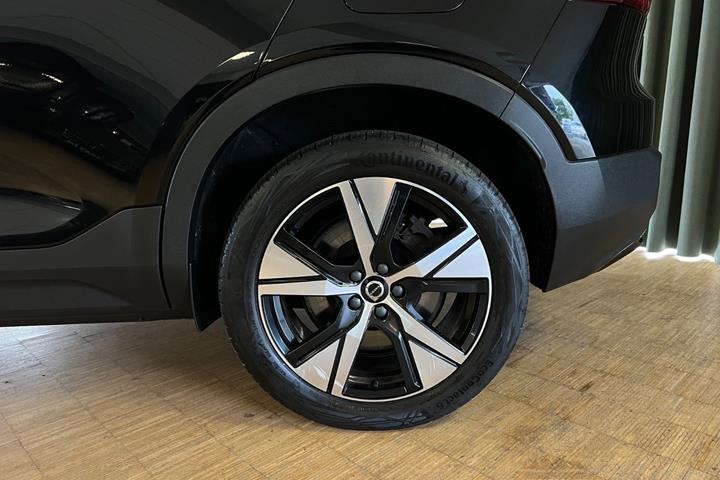 Grøn Volvo XC40 fra 2022
