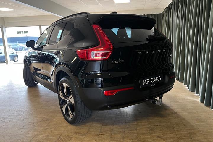 Grøn Volvo XC40 fra 2022