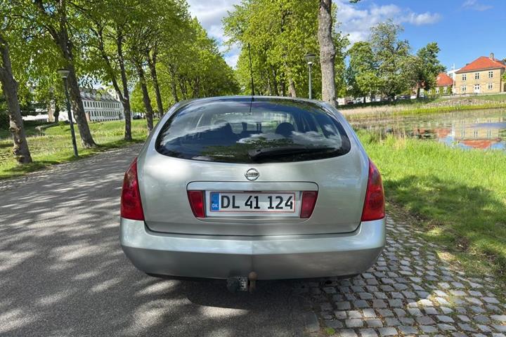 Beige Nissan Primera fra 2006