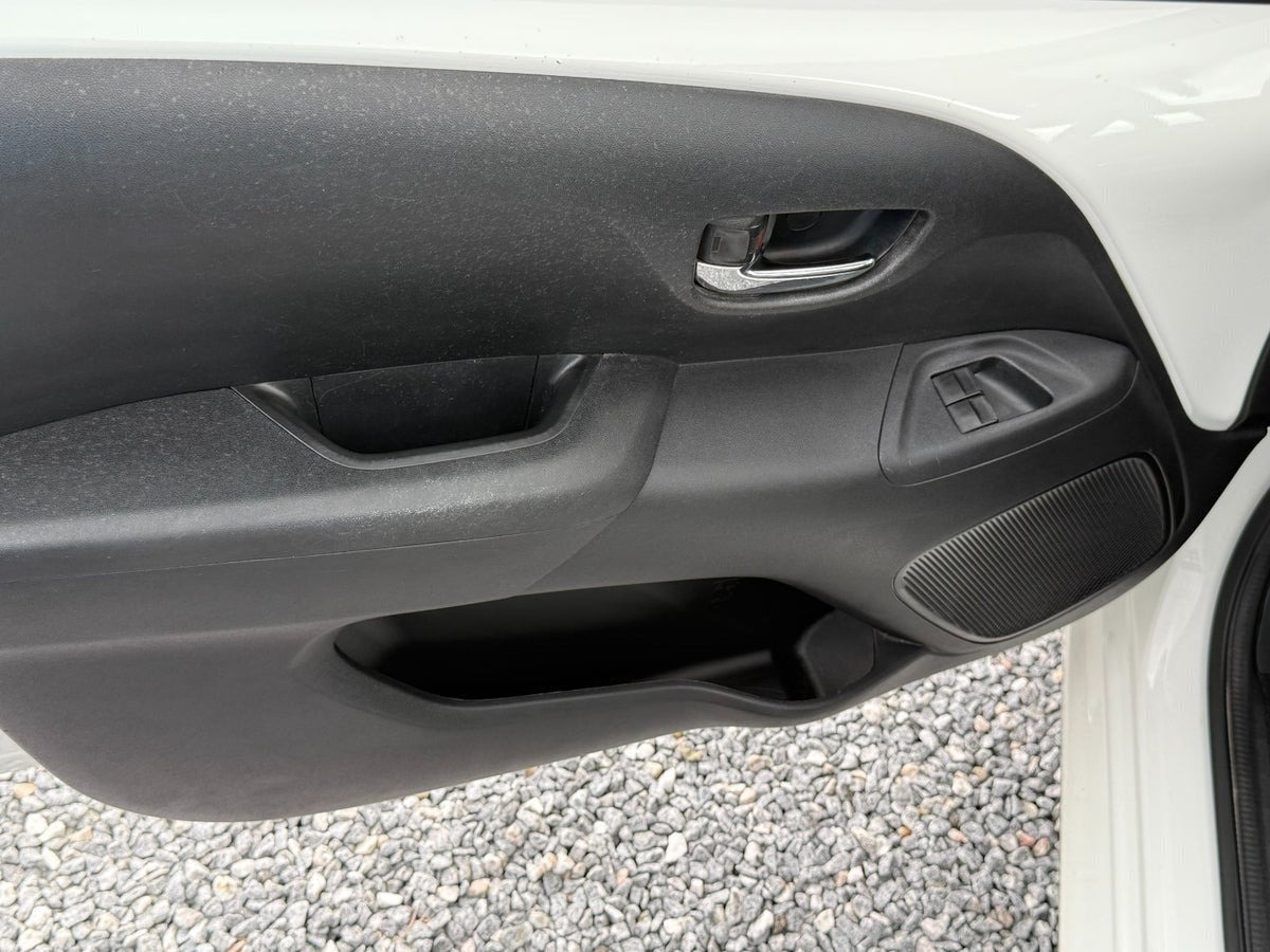 Hvid Toyota Aygo fra 2015