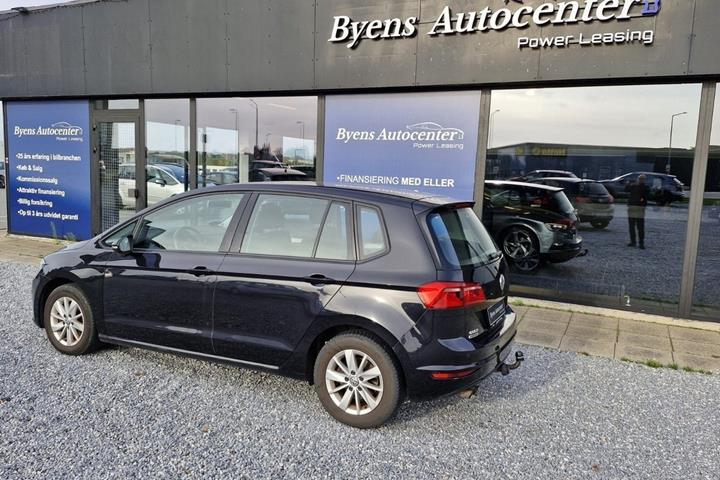 Sort VW Golf Sportsvan fra 2015