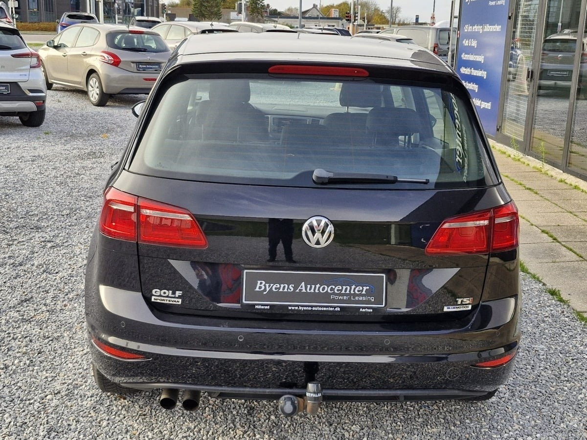 Sort VW Golf Sportsvan fra 2015