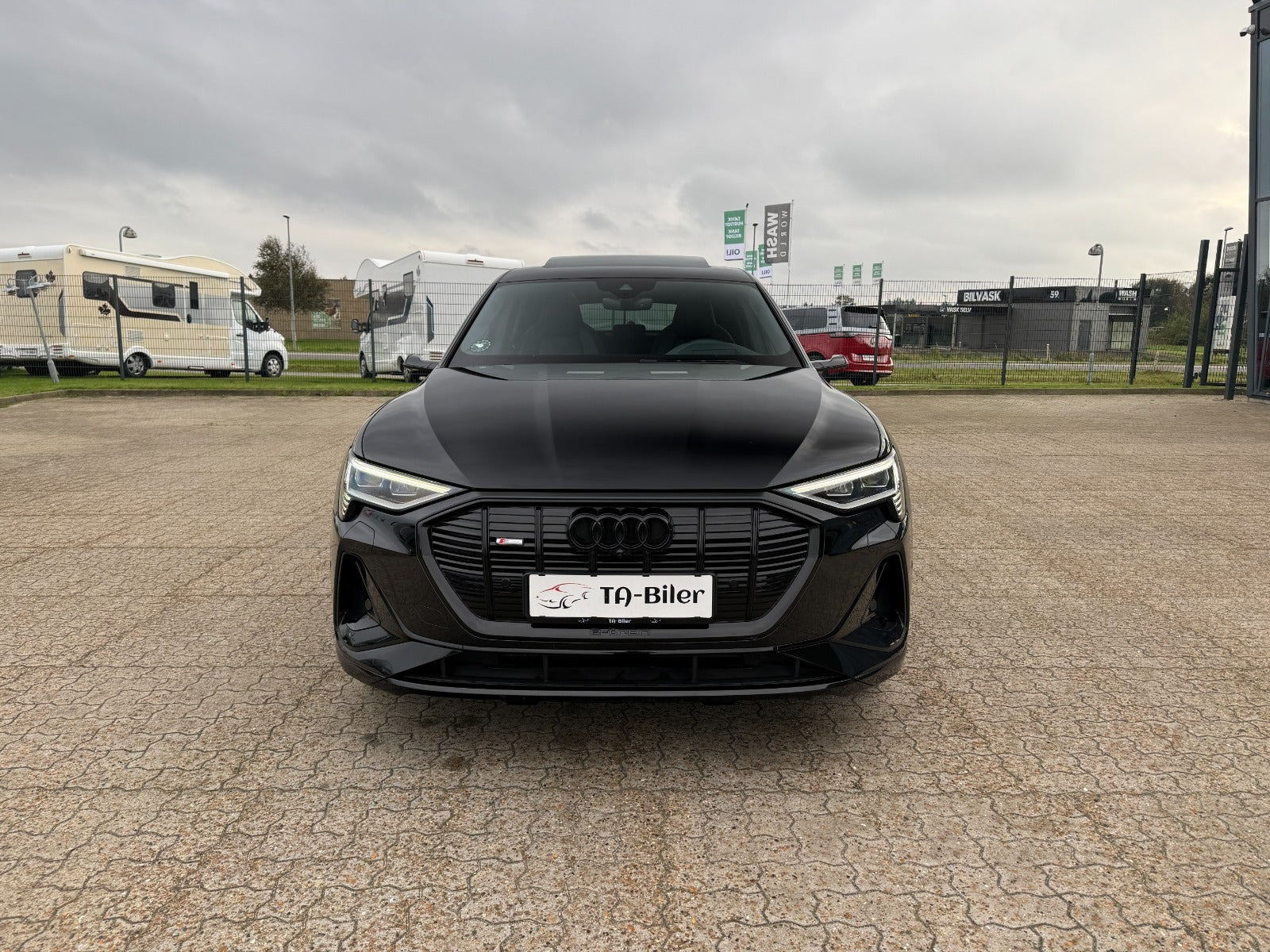 Sort Audi e-tron fra 2022