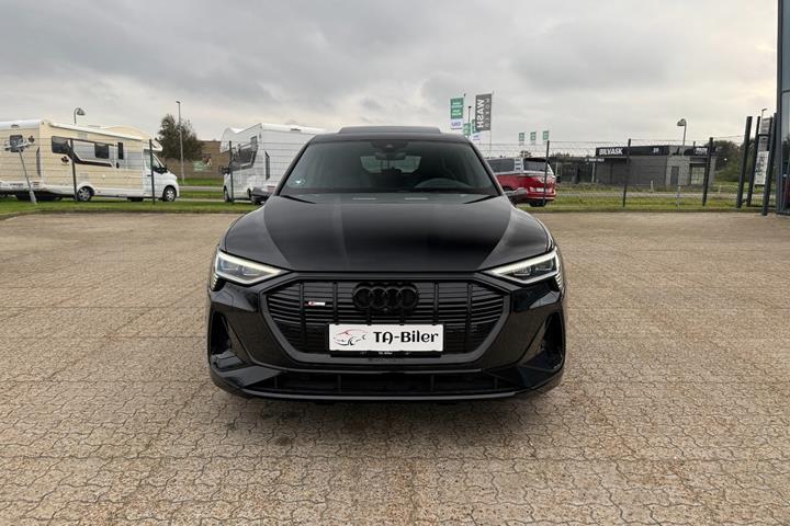 Sort Audi e-tron fra 2022