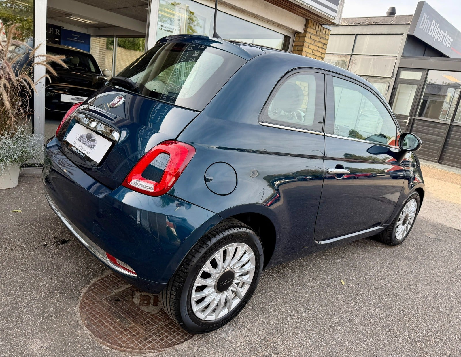 Blå Fiat 500 fra 2015