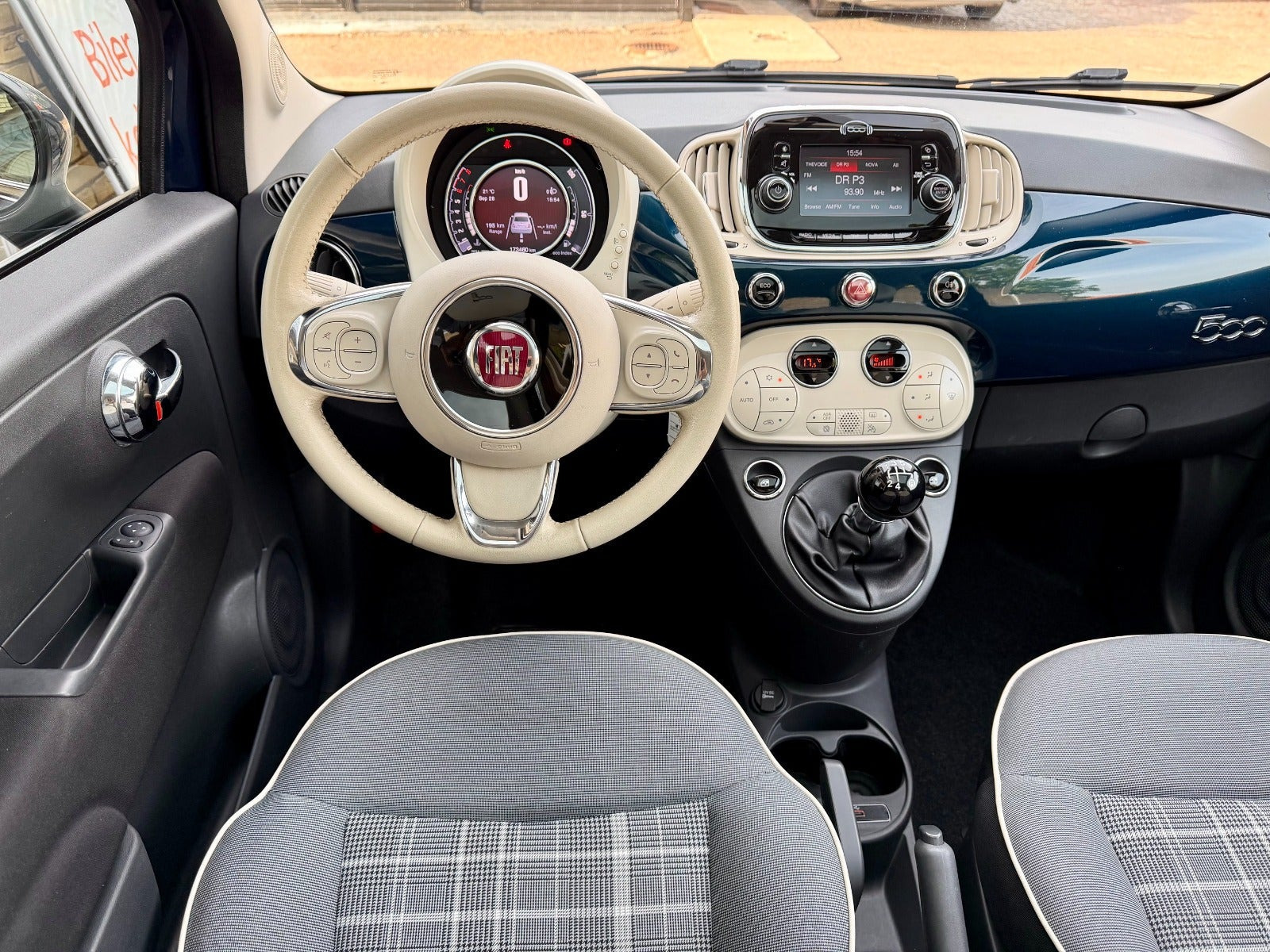 Blå Fiat 500 fra 2015