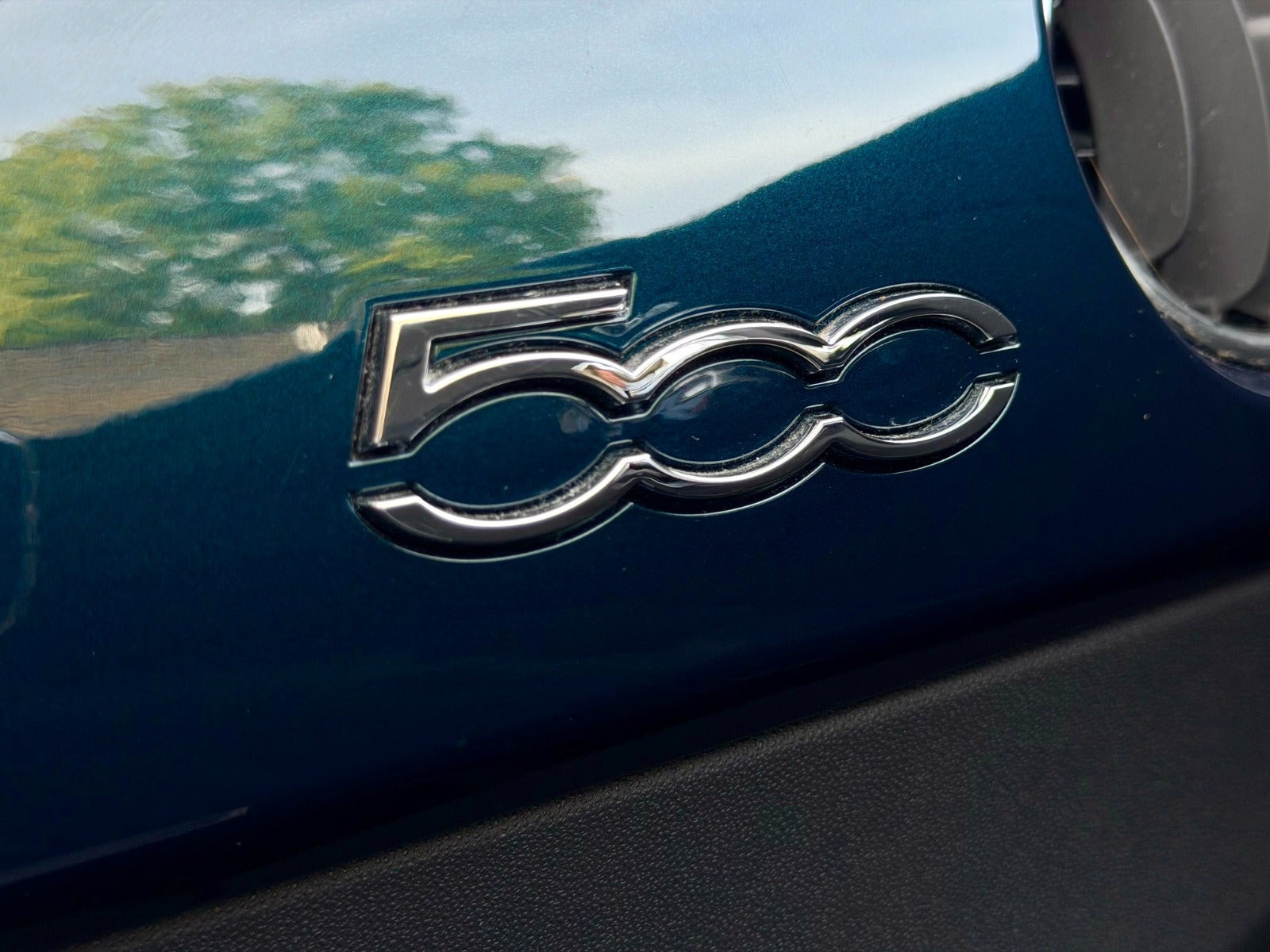 Blå Fiat 500 fra 2015