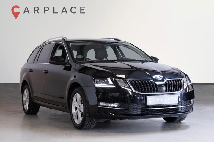 Sort Skoda Octavia fra 2018