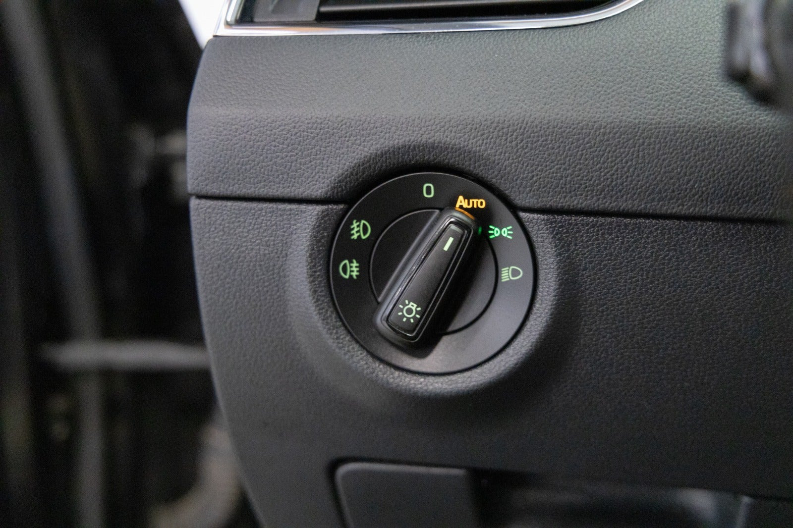Sort Skoda Octavia fra 2018