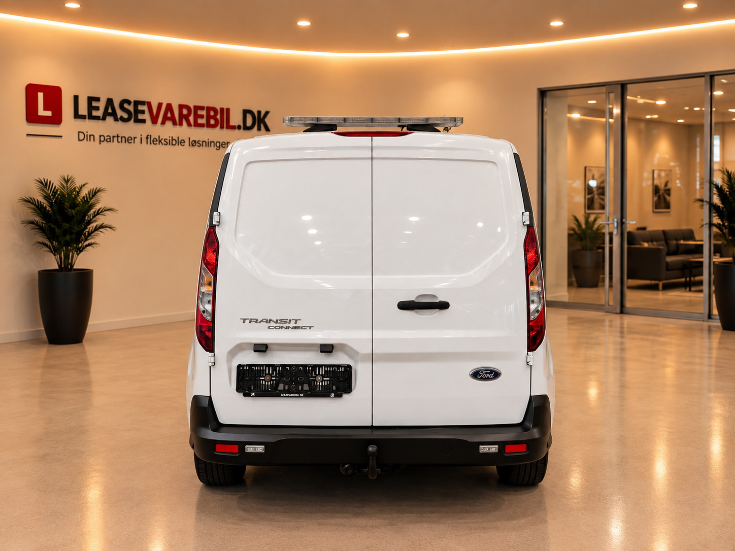 Hvid Ford Transit Connect fra 2020