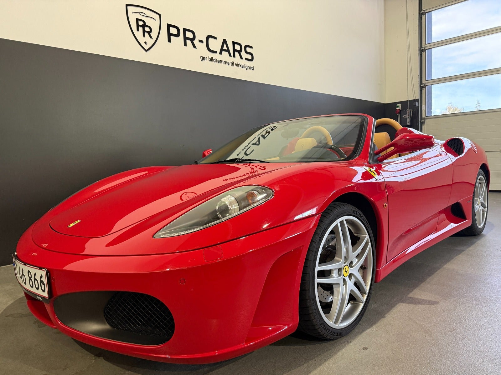 Rød Ferrari F430 fra 2007