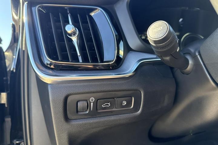 Sort Volvo V60 fra 2022