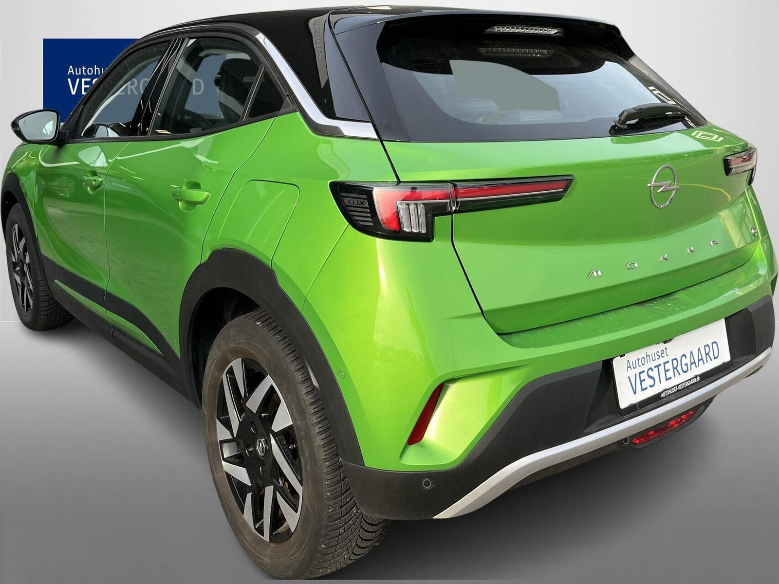 Grøn Opel Mokka-e fra 2023