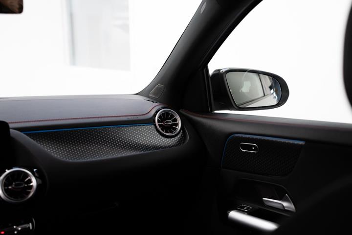 undefined Mercedes EQA250+ fra 2025