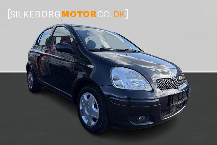 Sort Toyota Yaris fra 2006
