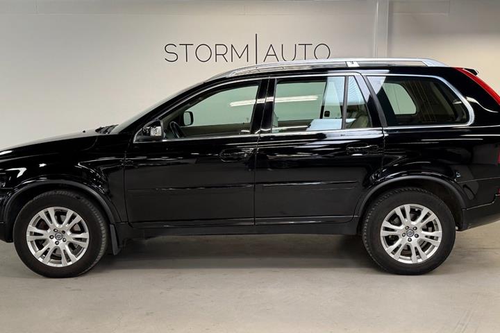 Sort Volvo XC90 fra 2014