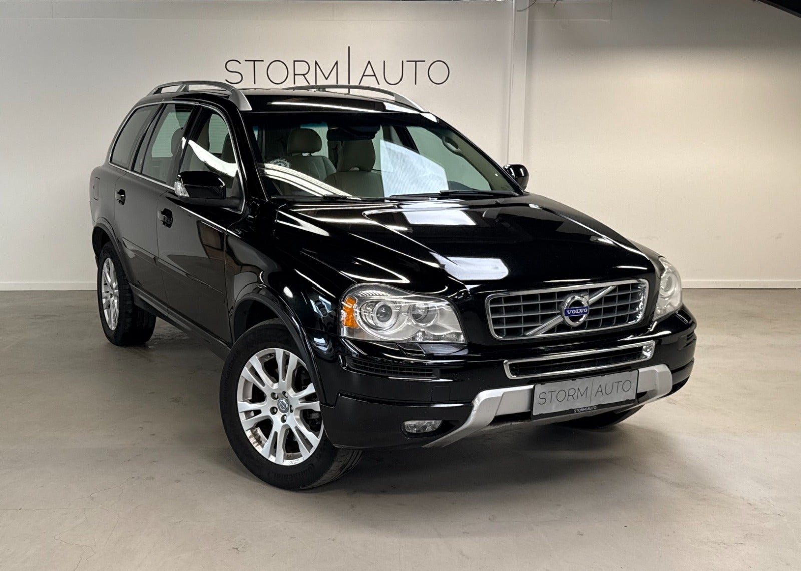 Sort Volvo XC90 fra 2014