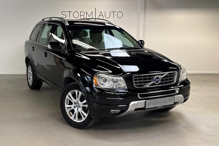 Sort Volvo XC90 fra 2014