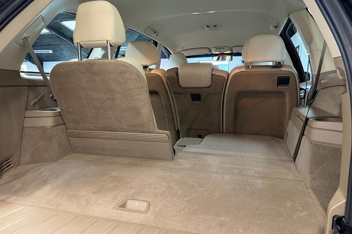 Sort Volvo XC90 fra 2014