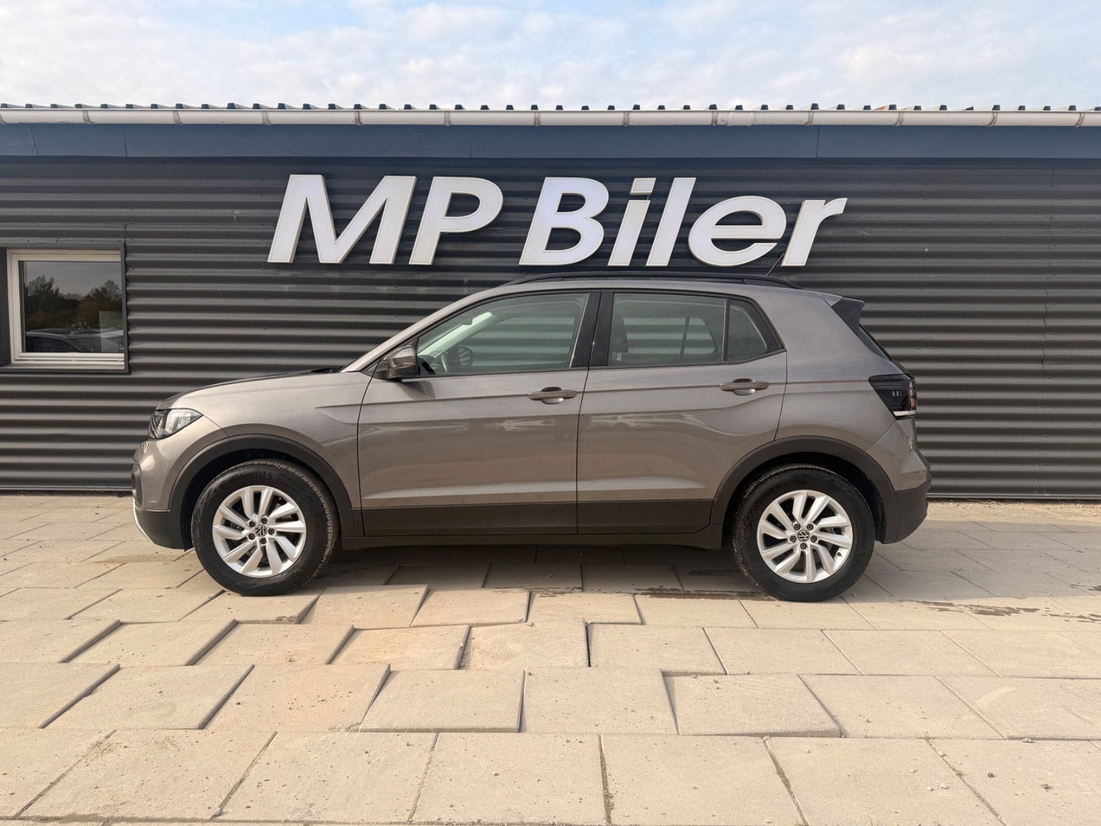 Grå VW T-Cross fra 2021