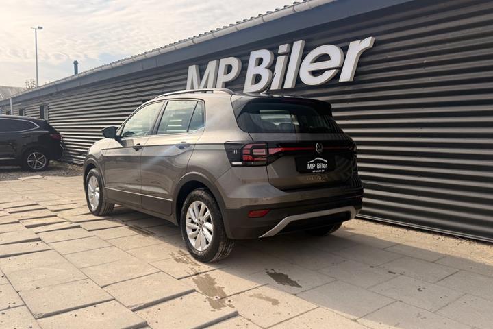 Grå VW T-Cross fra 2021