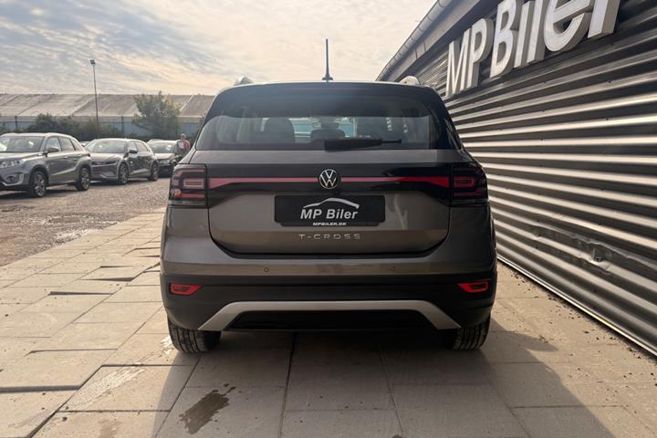 Grå VW T-Cross fra 2021