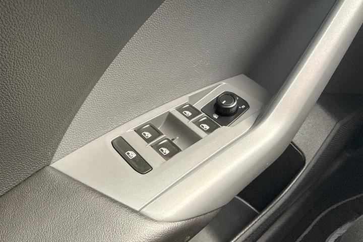 Grå VW T-Cross fra 2021
