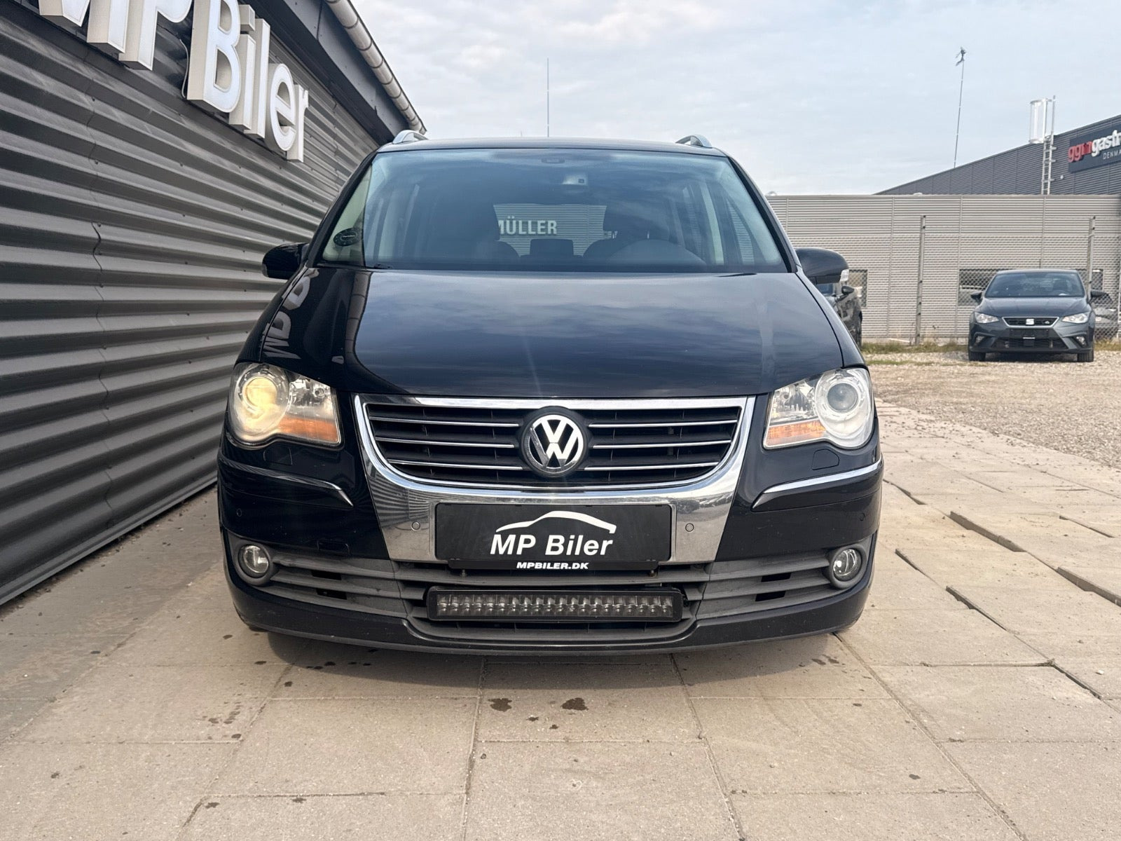 Sort VW Touran fra 2008