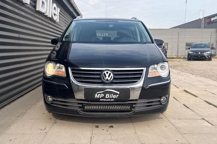 Sort VW Touran fra 2008