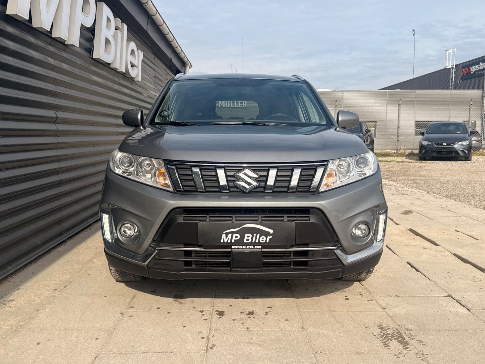 Grå Suzuki Vitara fra 2019