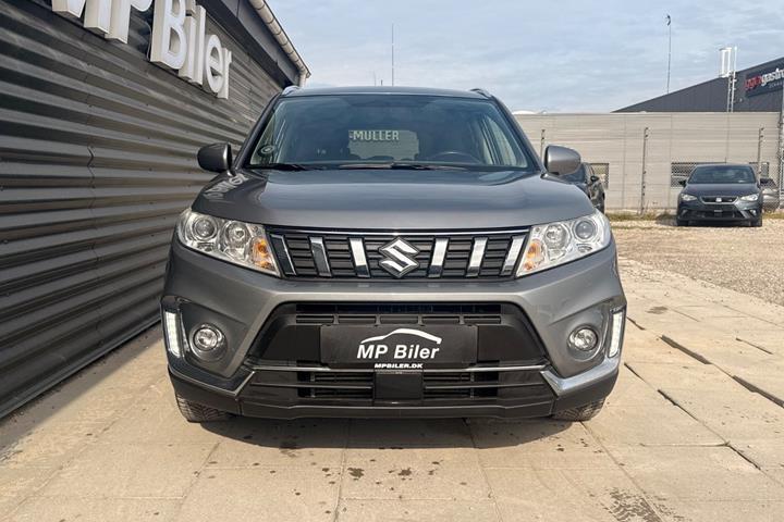 Grå Suzuki Vitara fra 2019