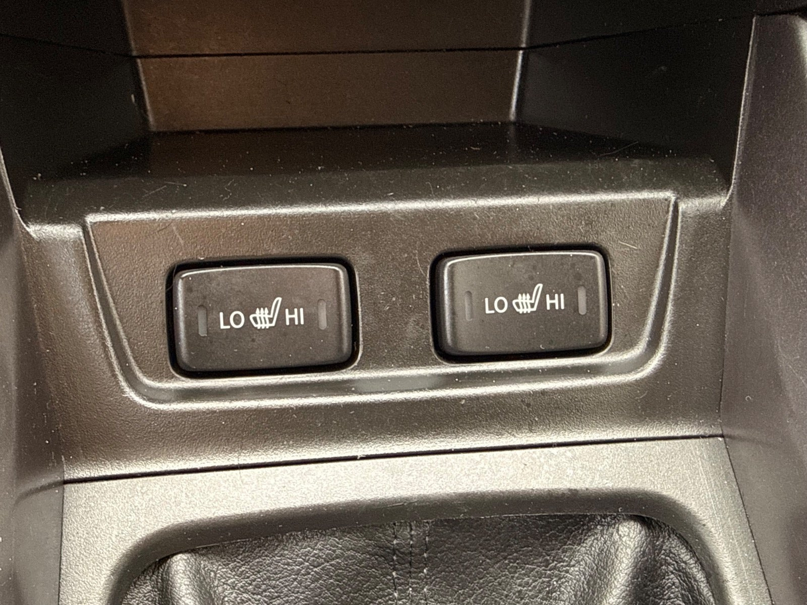 Grå Suzuki Vitara fra 2019