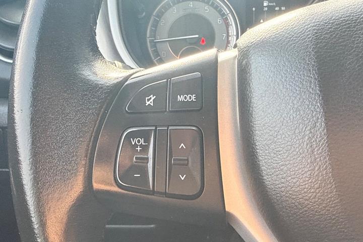 Grå Suzuki Vitara fra 2019