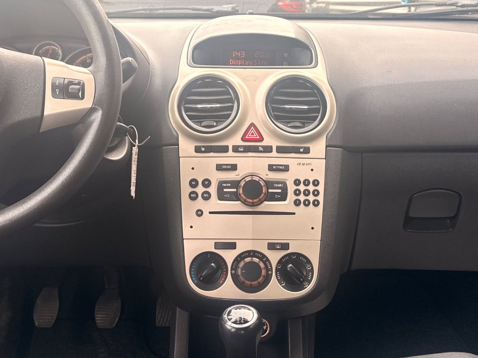 Grøn Opel Corsa fra 2008