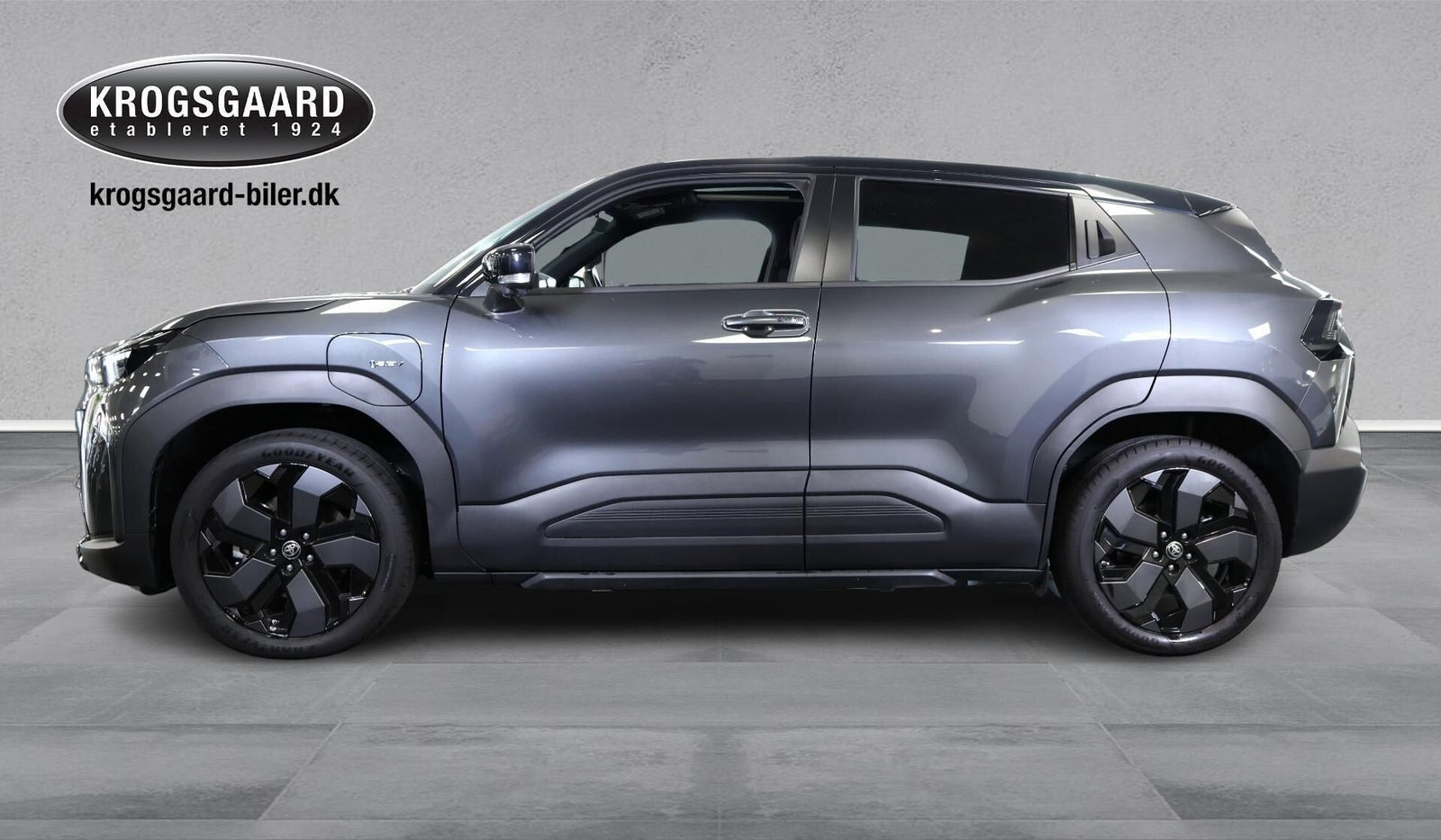 Grå Toyota Urban Cruiser fra 2025
