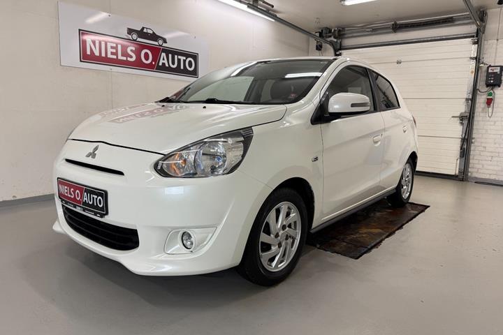 Hvid Mitsubishi Space Star fra 2015