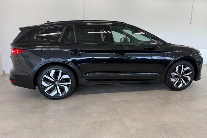 Sort Skoda Enyaq fra 2026