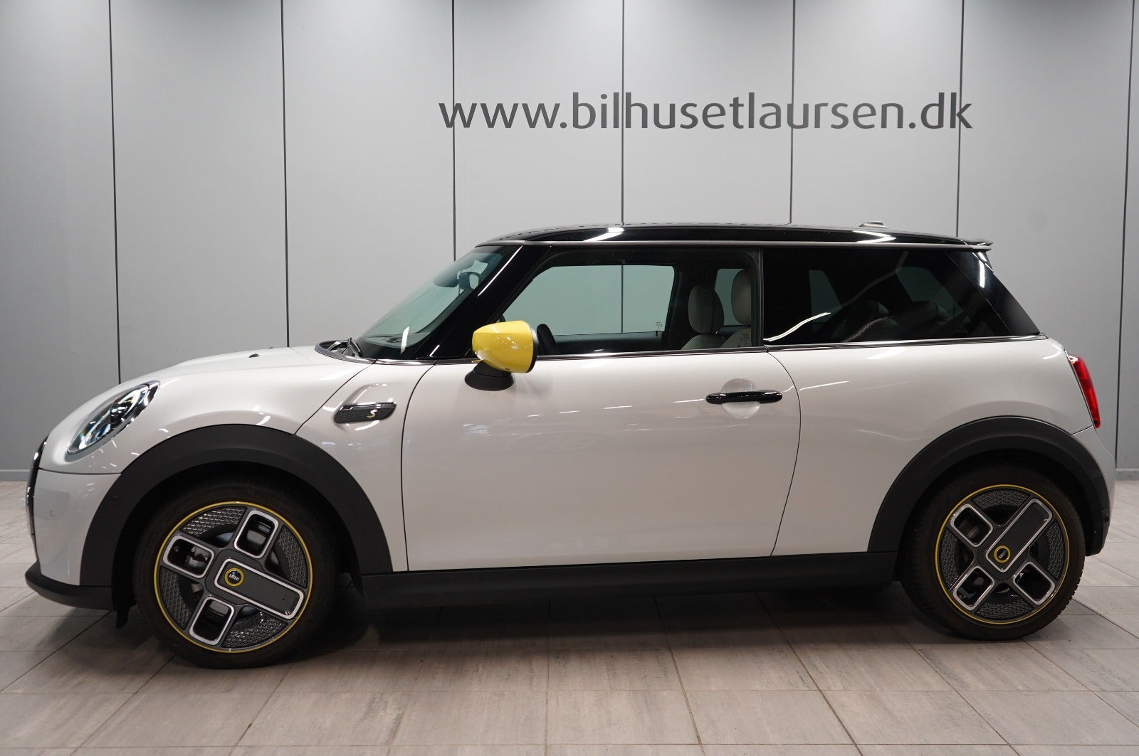 Grå Mini Cooper SE fra 2022