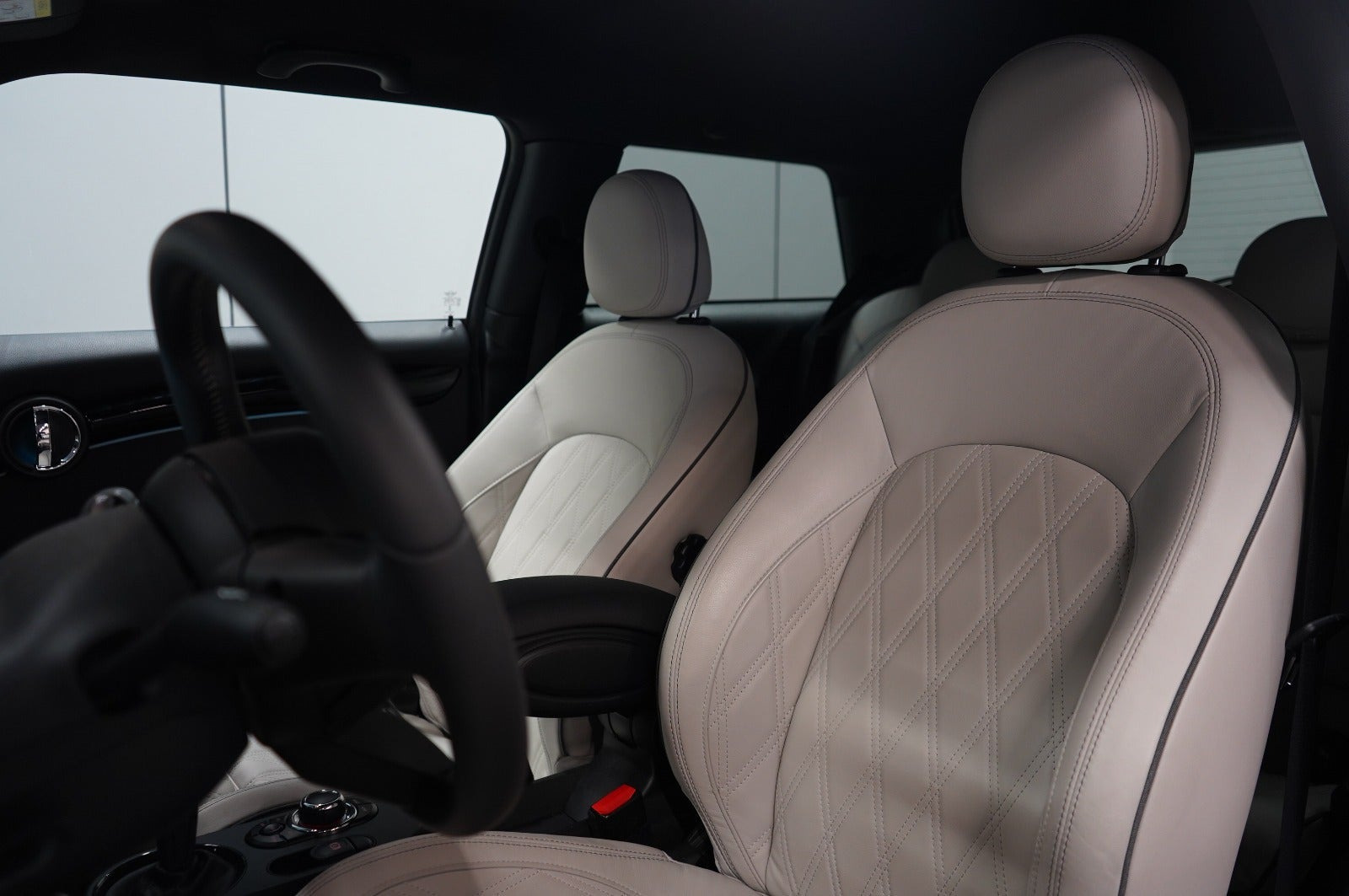 Grå Mini Cooper SE fra 2022